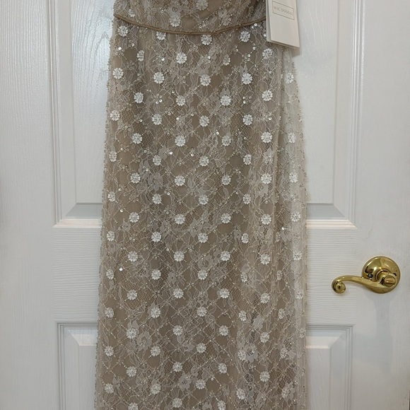 NWT Mac Duggal 68140 White Embellished Feather Strapless Column Dress Size 2 - Picture 6 of 12